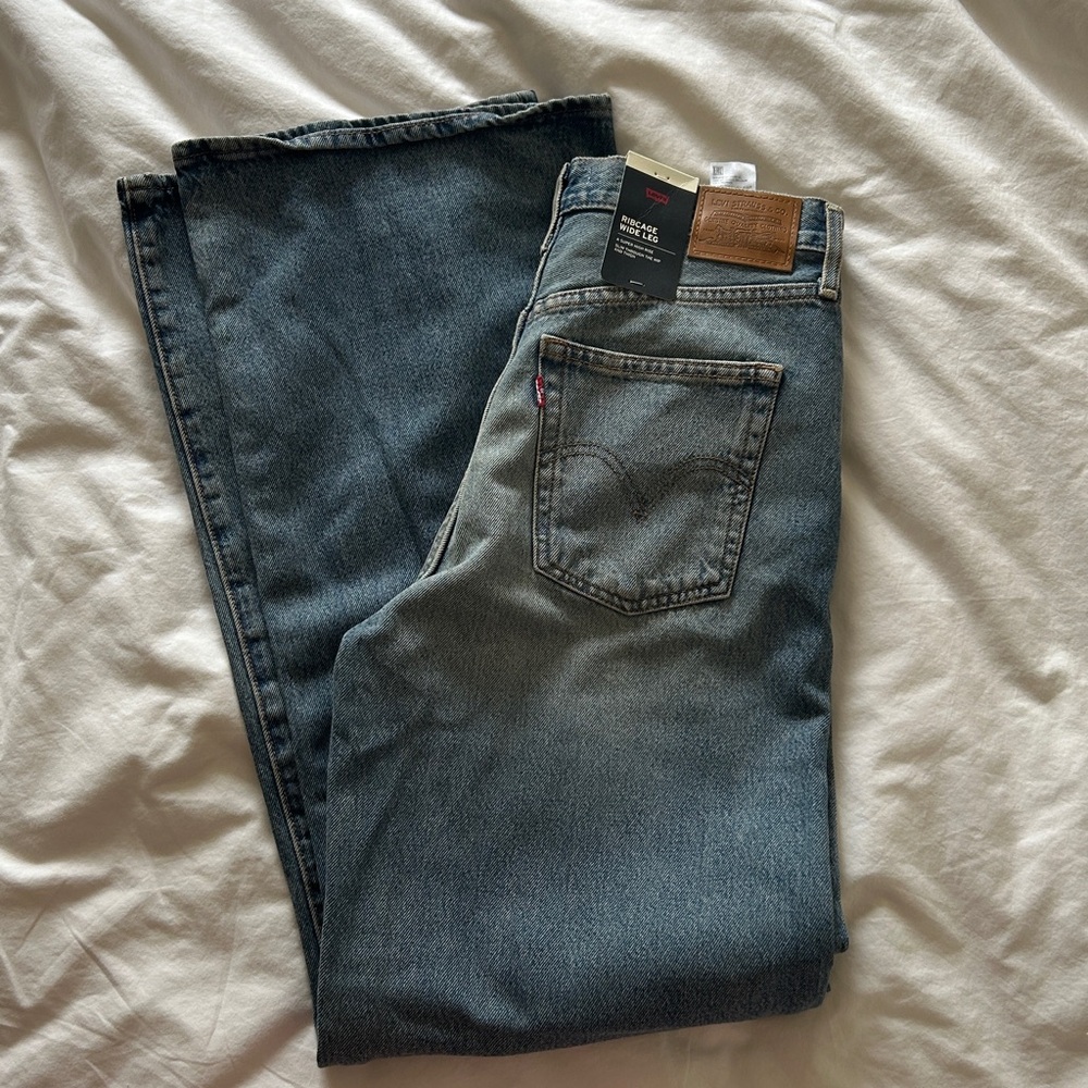 NWT Free People Levi’s Ribcage Wide Leg Jean - Picture 4 of 9